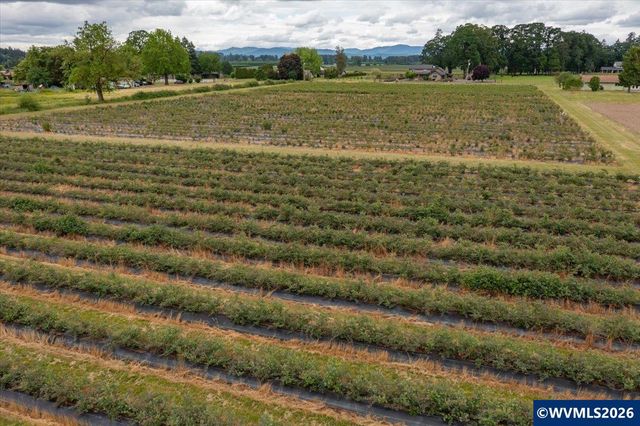 39129 Groshong Rd NE, Albany, OR 97321