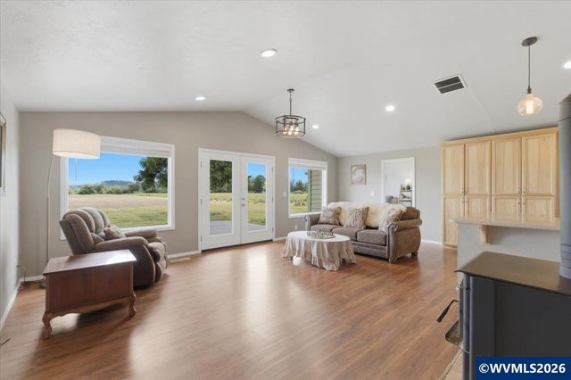 39129 Groshong Rd NE, Albany, OR 97321