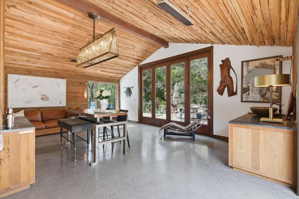 Image 31 of property listing at 13651 Pierce Road, Saratoga, CA 95070