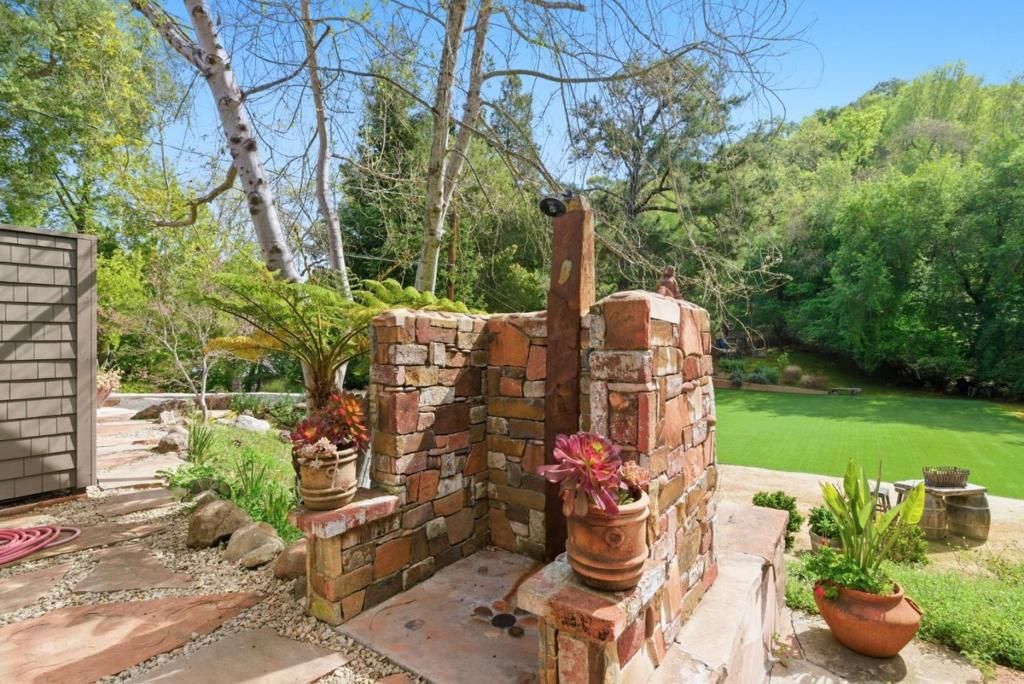 Image 33 of property listing at 13651 Pierce Road, Saratoga, CA 95070