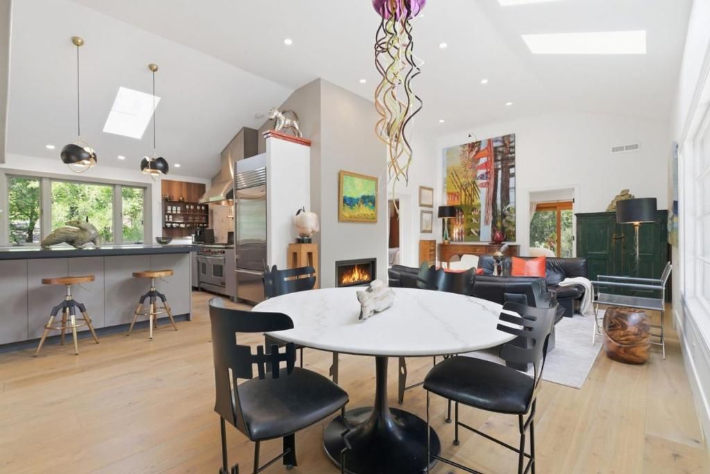 Image 5 of property listing at 13651 Pierce Road, Saratoga, CA 95070