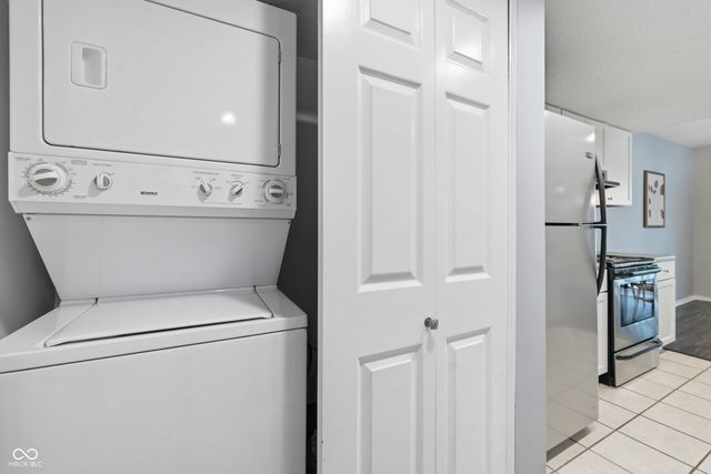 7548 Castleton Farms West Drive, Indianapolis, IN 46256