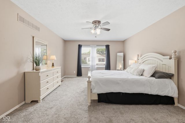 7548 Castleton Farms West Drive, Indianapolis, IN 46256