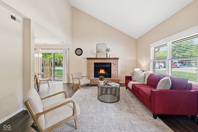 7548 Castleton Farms West Drive, Indianapolis, IN 46256