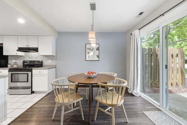 7548 Castleton Farms West Drive, Indianapolis, IN 46256