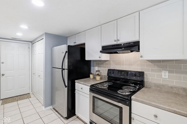 7548 Castleton Farms West Drive, Indianapolis, IN 46256