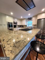 5134 SHADY OAK LN, Warrenton, VA 20187
