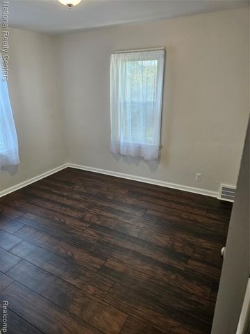 317 Michigan Avenue, Pontiac, MI 48342