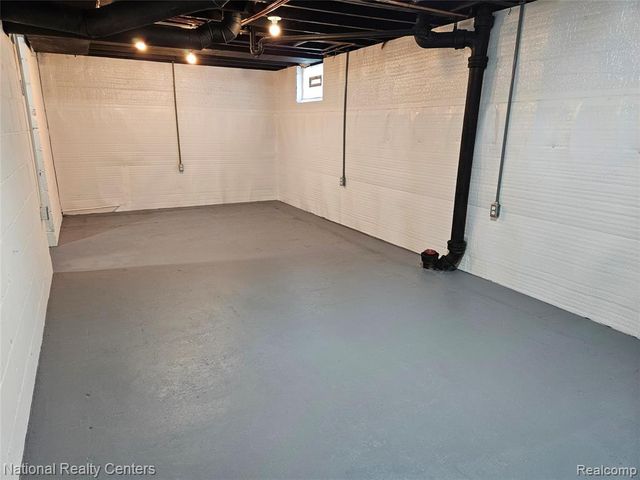 317 Michigan Avenue, Pontiac, MI 48342