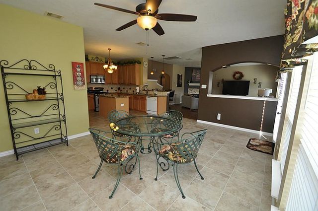 2931 Silver Landing Lane, Dickinson, TX 77539