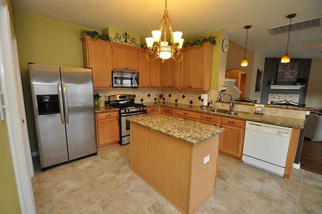2931 Silver Landing Lane, Dickinson, TX 77539