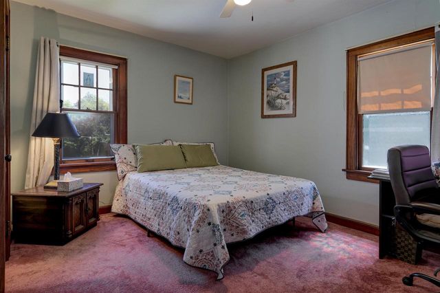 1738 N ERB STREET, Appleton, WI 54911