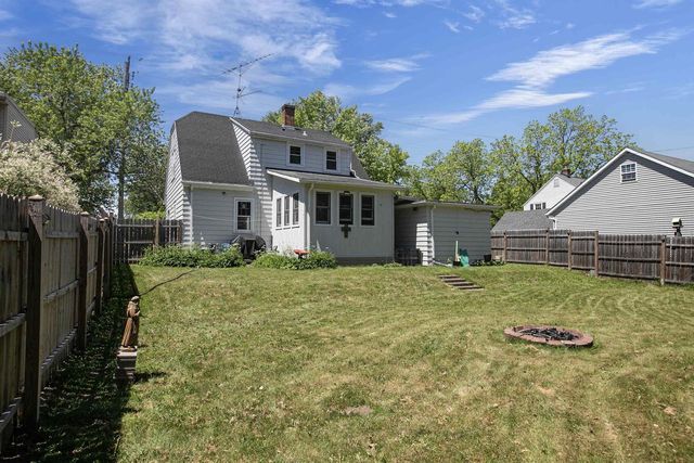 1738 N ERB STREET, Appleton, WI 54911