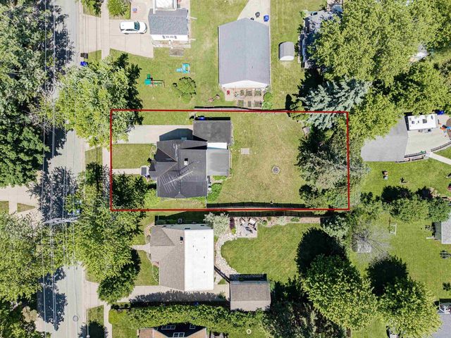 1738 N ERB STREET, Appleton, WI 54911