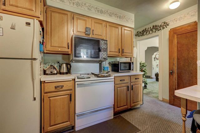 1738 N ERB STREET, Appleton, WI 54911