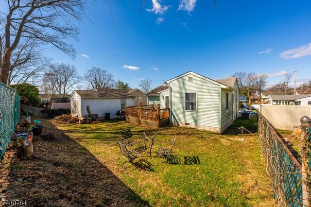 162 Rutherford Ave, Woodbridge Twp., NJ 07095