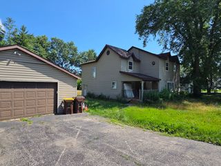 8404 Dorr Road, Wonder Lake, IL 60097