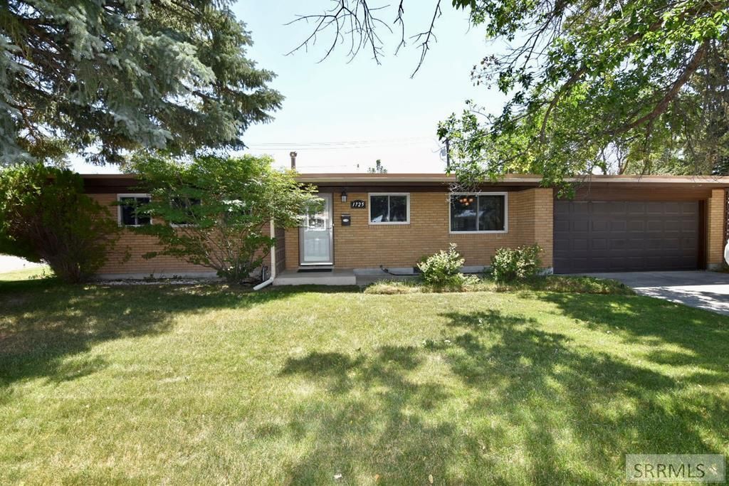 Image 1 of property listing at 1725 Rainier Street, Idaho Falls, ID 83402