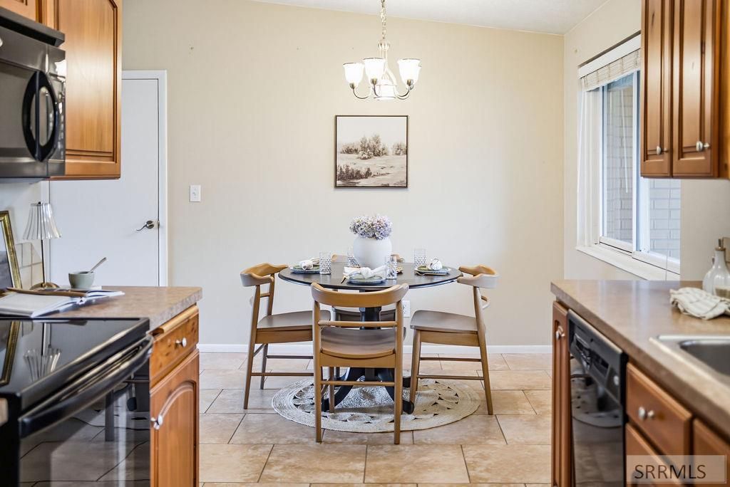Image 17 of property listing at 1725 Rainier Street, Idaho Falls, ID 83402
