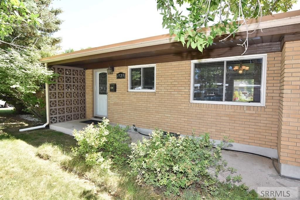 Image 4 of property listing at 1725 Rainier Street, Idaho Falls, ID 83402