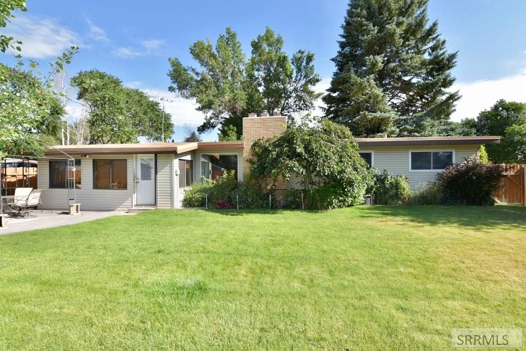 Image 8 of property listing at 1725 Rainier Street, Idaho Falls, ID 83402