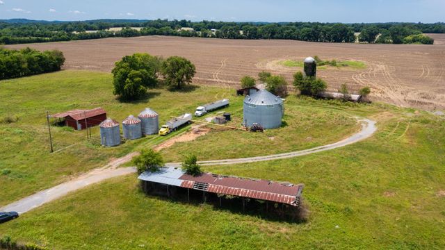 332 Coble Rd, Shelbyville, TN 37160