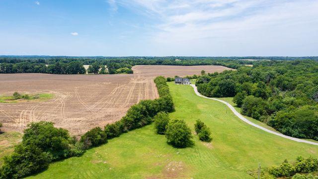 332 Coble Rd, Shelbyville, TN 37160