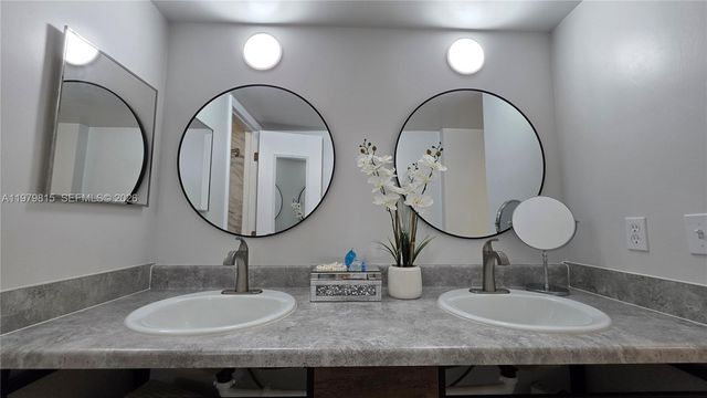 3360 Spanish Moss Ter 104, Lauderhill, FL 33319