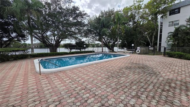 3360 Spanish Moss Ter 104, Lauderhill, FL 33319