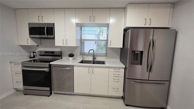 3360 Spanish Moss Ter 104, Lauderhill, FL 33319