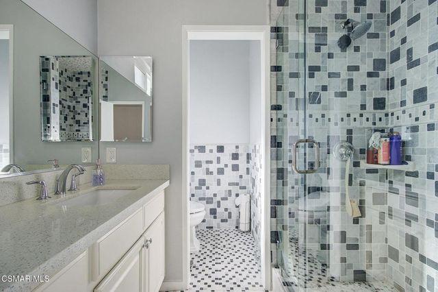 17522 Sherman Way 204, Van Nuys, CA 91406