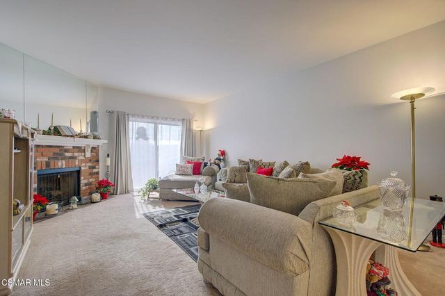 17522 Sherman Way 204, Van Nuys, CA 91406