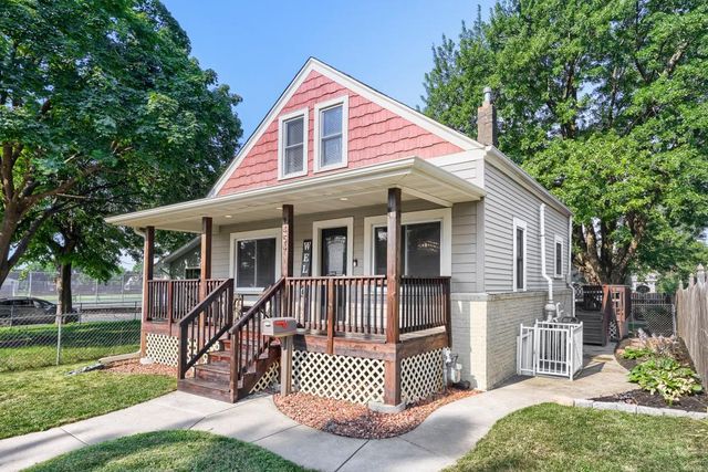 454 4th Avenue S, South Saint Paul, MN 55075