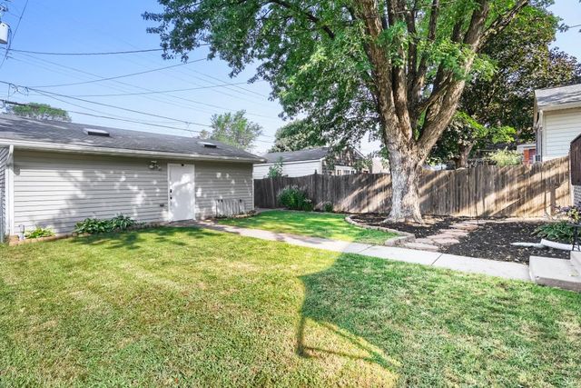 454 4th Avenue S, South Saint Paul, MN 55075