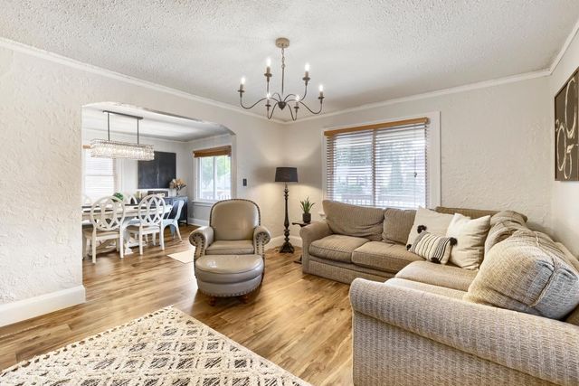 454 4th Avenue S, South Saint Paul, MN 55075