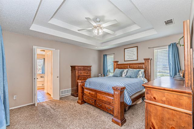 603 Roaring Creek Circle, Oak Leaf, TX 75154