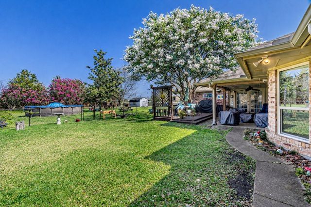 603 Roaring Creek Circle, Oak Leaf, TX 75154