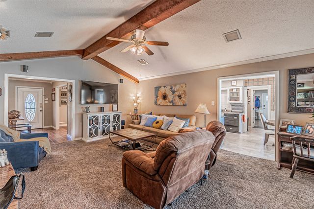 603 Roaring Creek Circle, Oak Leaf, TX 75154