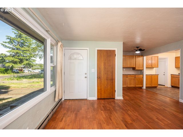 3198 PHEASANT Blvd, Springfield, OR 97477