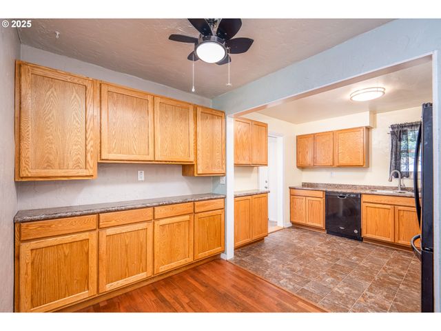 3198 PHEASANT Blvd, Springfield, OR 97477