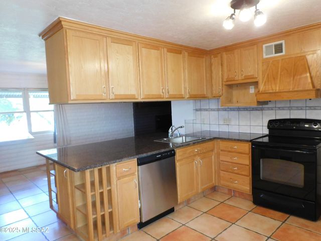 104 N Neff Place, Pearce, AZ 85625