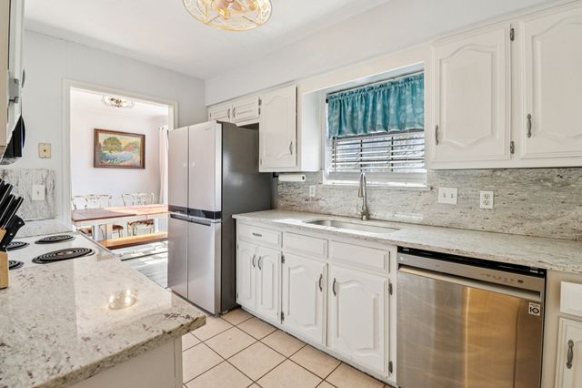 1202 N Sharpshire Drive, Waxahachie, TX 75165