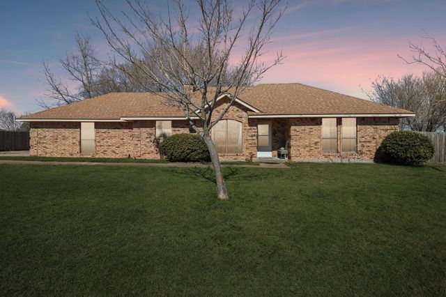 1202 N Sharpshire Drive, Waxahachie, TX 75165