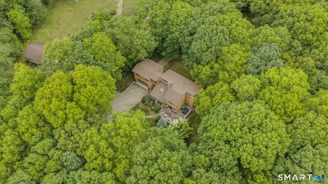 18 South Road, Bozrah, CT 06334