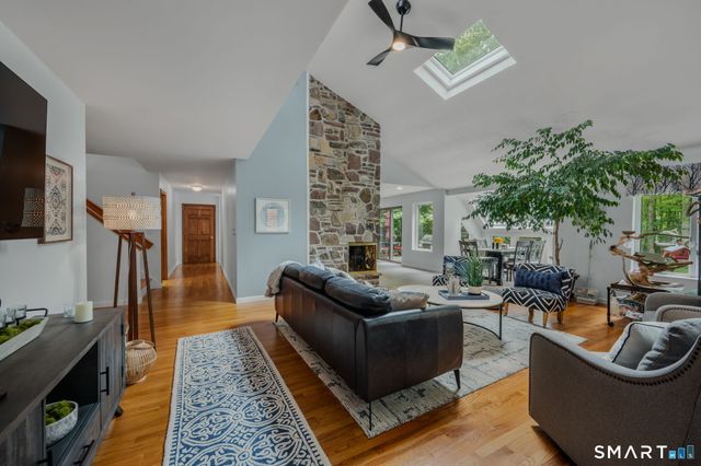 18 South Road, Bozrah, CT 06334