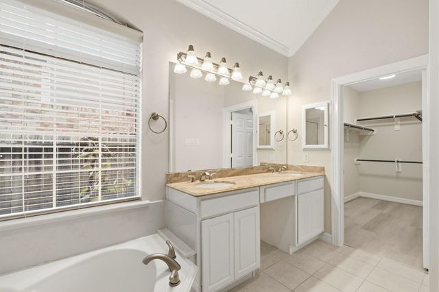 14110 Avongate Lane, Houston, TX 77082