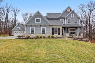 38 Hidden Vista Drive, Defiance, MO 63341