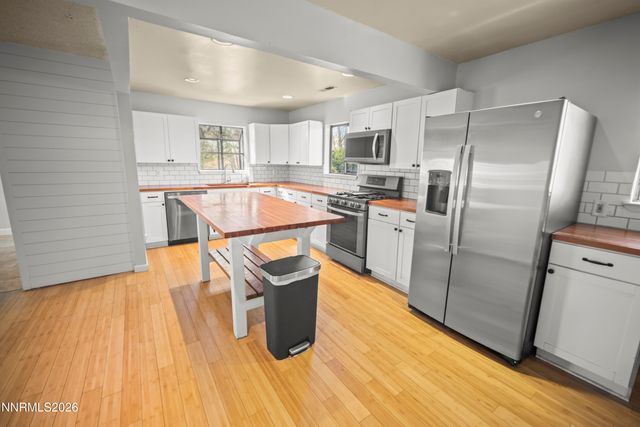 940 Curtis Place, Fernley, NV 89408