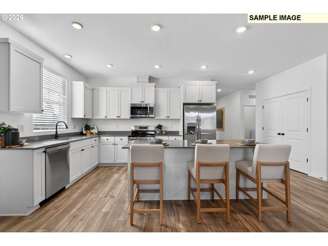 443 Ne Hunter Dr, Estacada, OR 97023