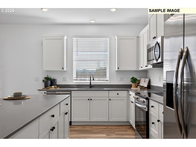 443 Ne Hunter Dr, Estacada, OR 97023